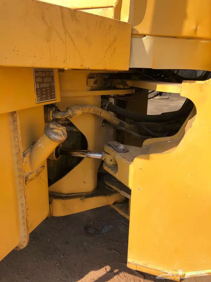 شيول كتربلر 966E موديل 90 معرض رواد المعدات الثقيله 6