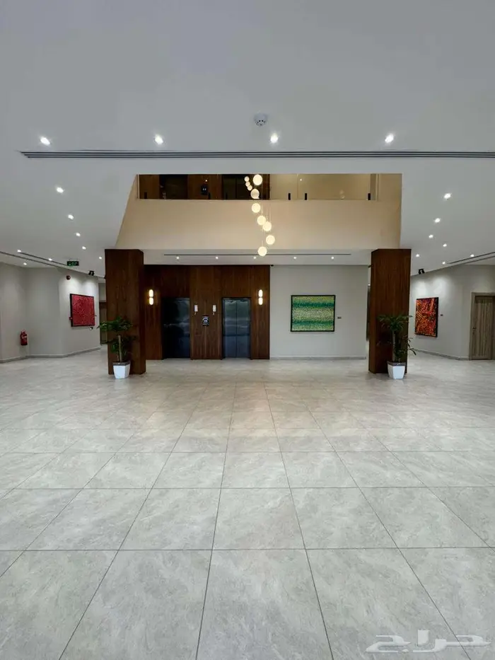 للايجار مكتب مؤثث ببريده 1