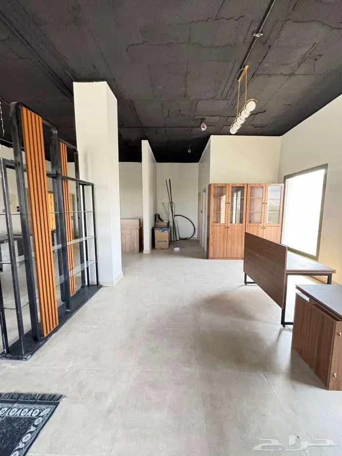 للايجار مكتب مؤثث ببريده 4