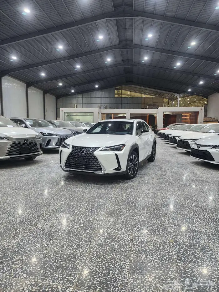 لكزس - UX300 Ch هايبرد - 2025 - فل كامل - خليجي السعر 169900 1