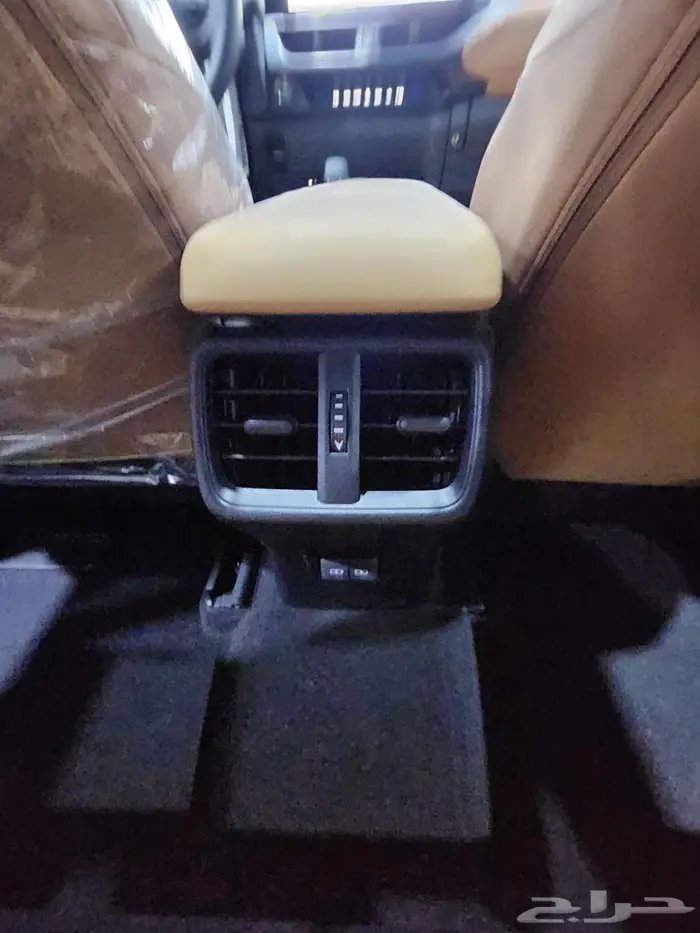 لكزس - UX300 Ch هايبرد - 2025 - فل كامل - خليجي السعر 169900 15