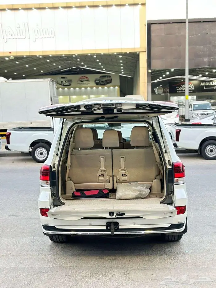 تويوتا لاندكروزر تورينق موديل 2021 ديزل 9
