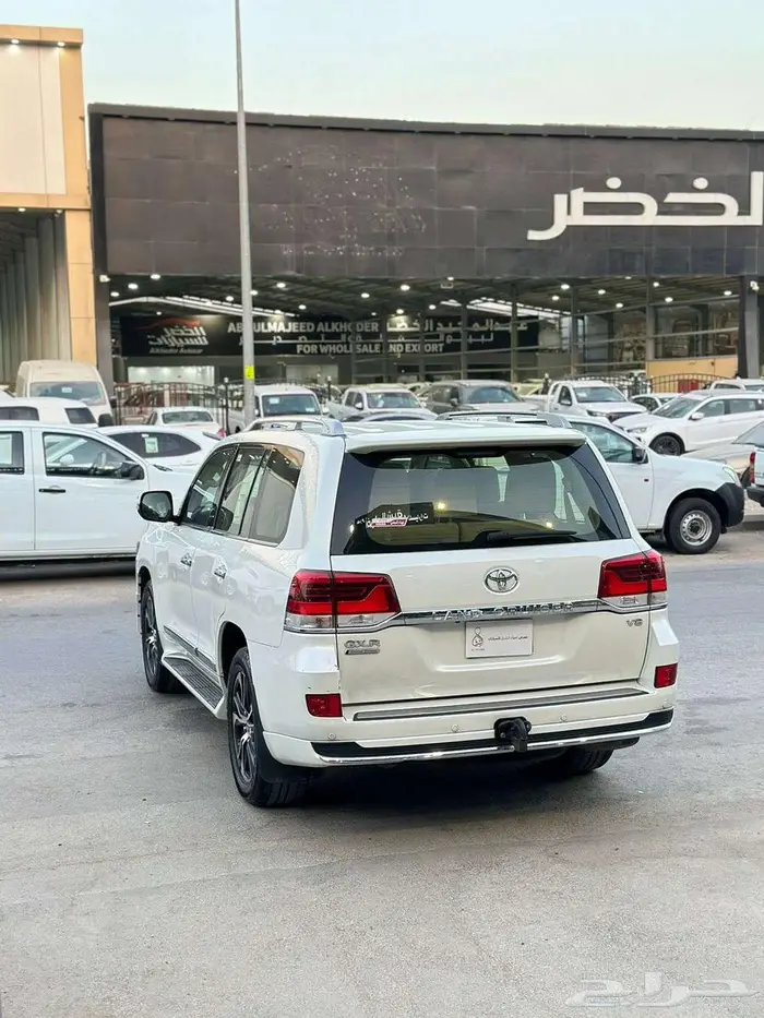 تويوتا لاندكروزر تورينق موديل 2021 ديزل 4