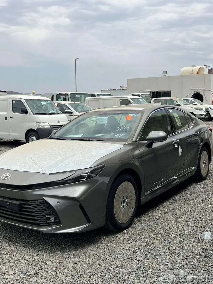 تويوتا كامري LE كاش و عروض التمويل 2025 1