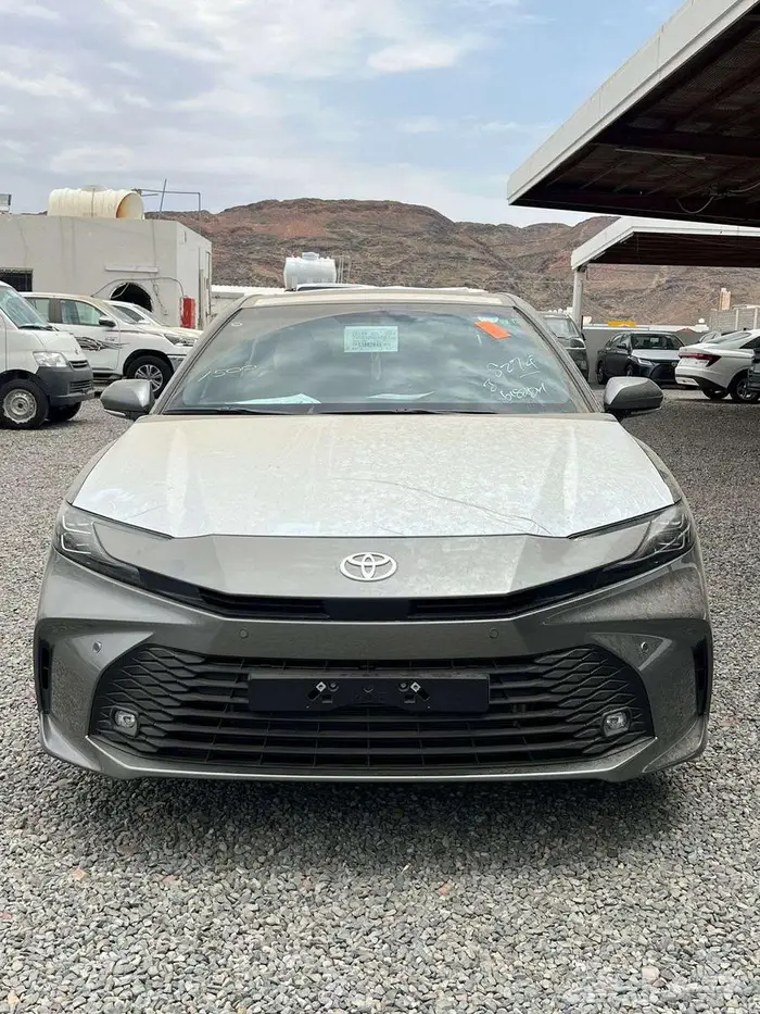 تويوتا كامري LE كاش و عروض التمويل 2025 2