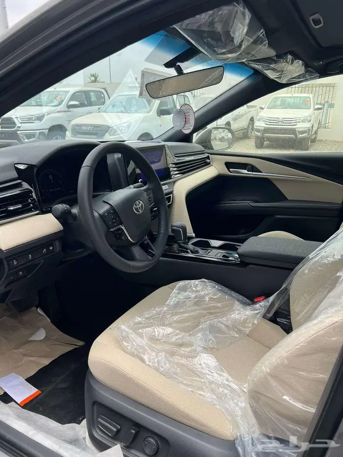 تويوتا كامري LE كاش و عروض التمويل 2025 6