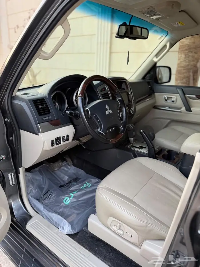 ميتسوبيشي باجيرو 2022 فل كامل قمة النظافة 7