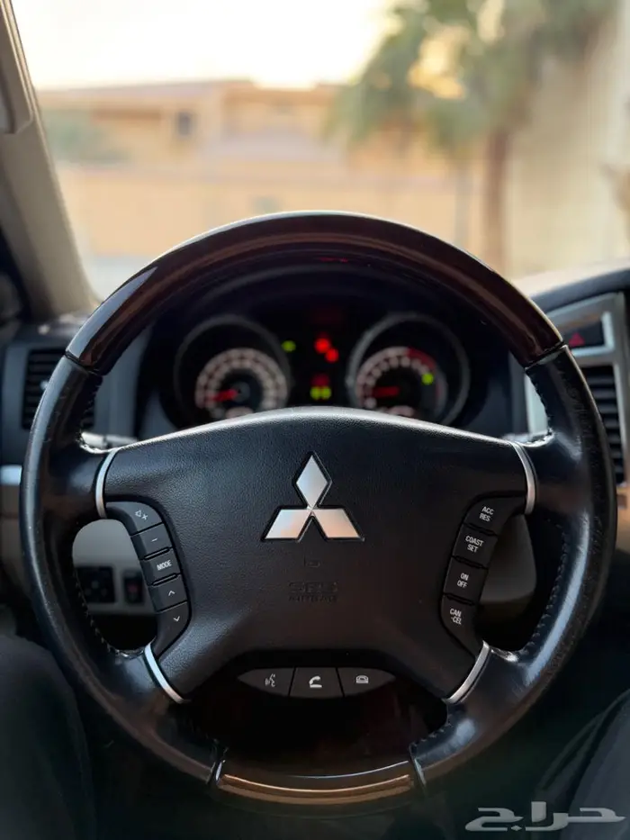 ميتسوبيشي باجيرو 2022 فل كامل قمة النظافة 10