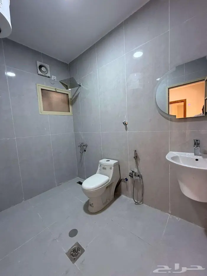 شقه في حي الشاطىء في الدمام 9