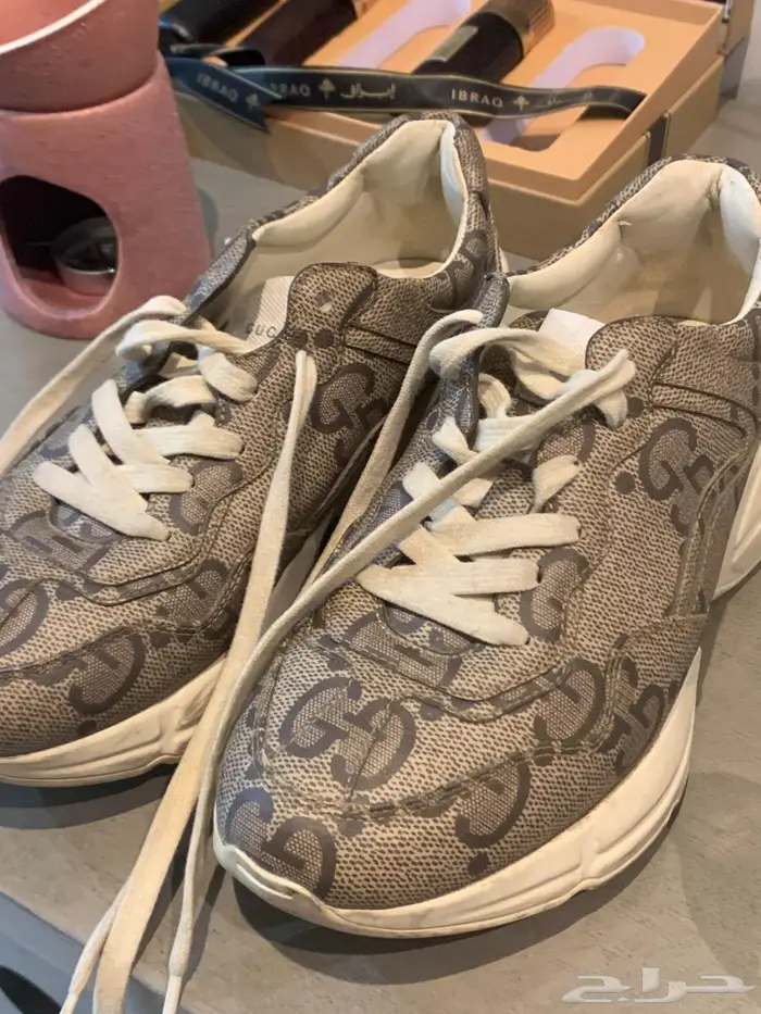حذاء Gucci أصلي   مقاس 36 يلبس 37 0