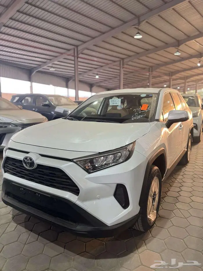 تويوتا راف فور بنزين le 4 4موديل 2025 0