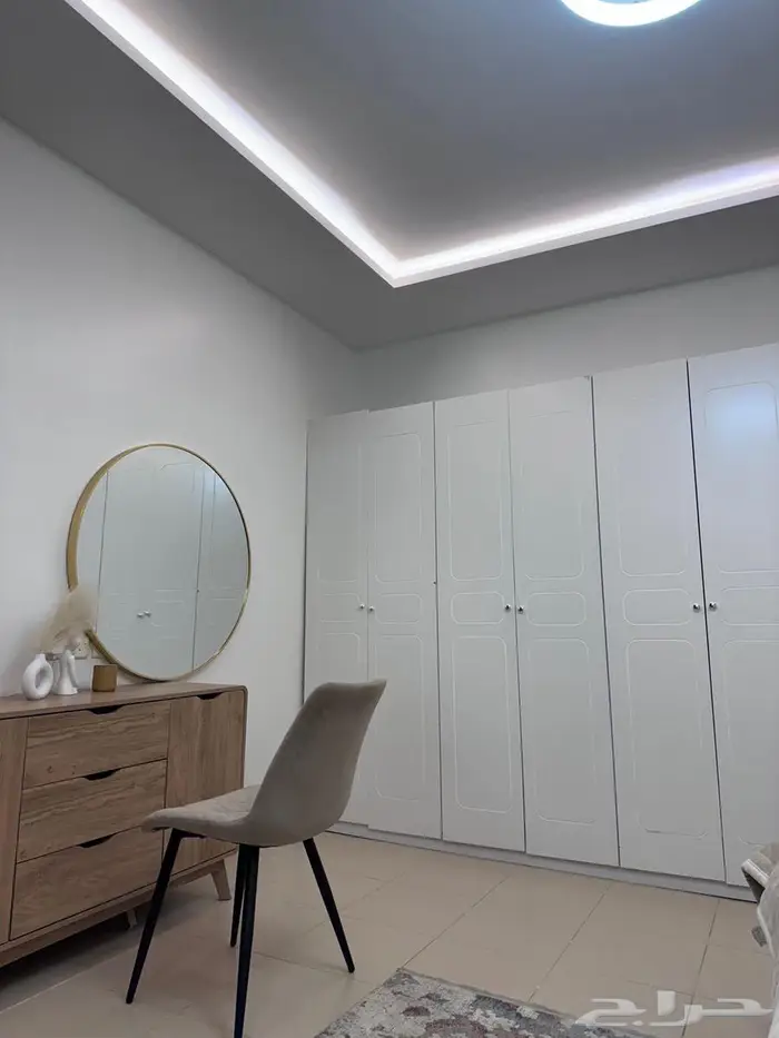 للايجار شقة مؤثثة في المونسيه شهري 10