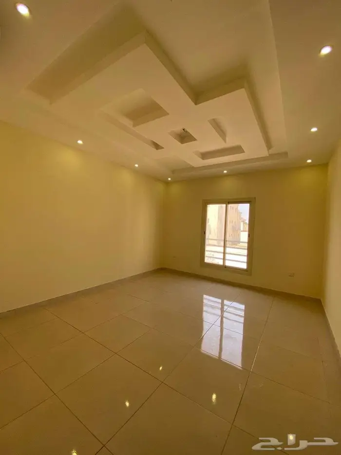 شقة للإيجار في شارع ابن زين الدين  حي الروضة 5