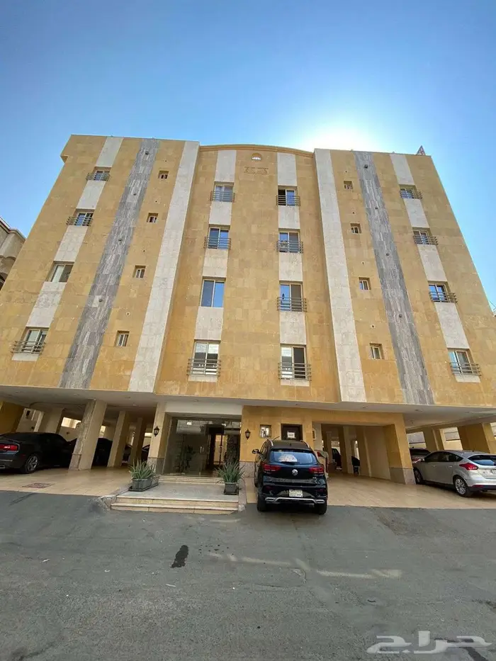 شقة للإيجار في شارع ابن زين الدين  حي الروضة 0