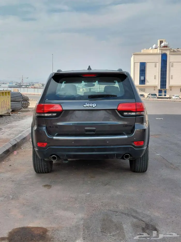 جراند شيروكي v6 2017 1