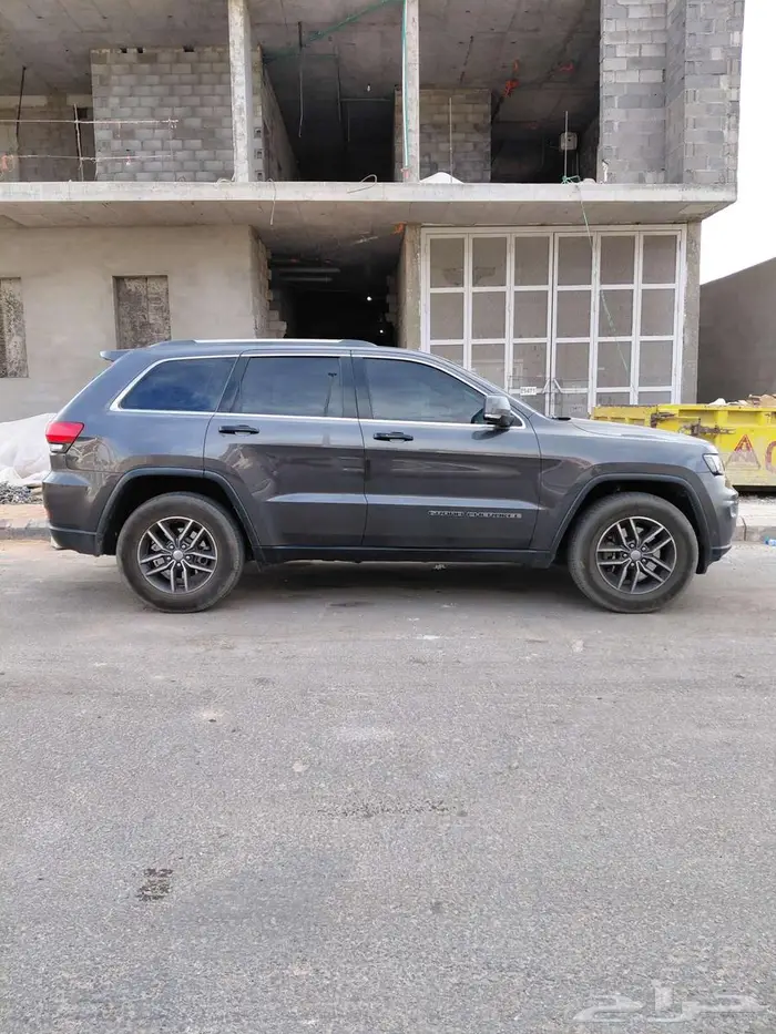 جراند شيروكي v6 2017 2