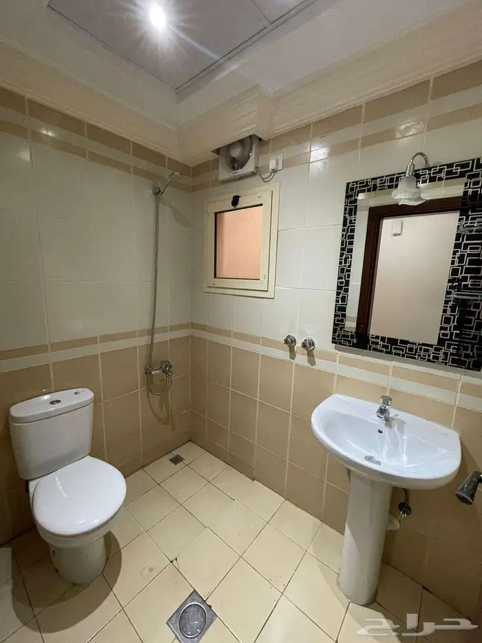 شقة غير مفروشة للإيجار السنوي في جدة حي مشرفة 8