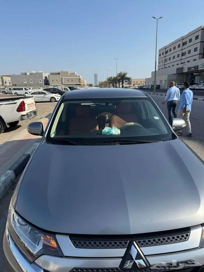 ميتسوبيشي اوتلاندر 0