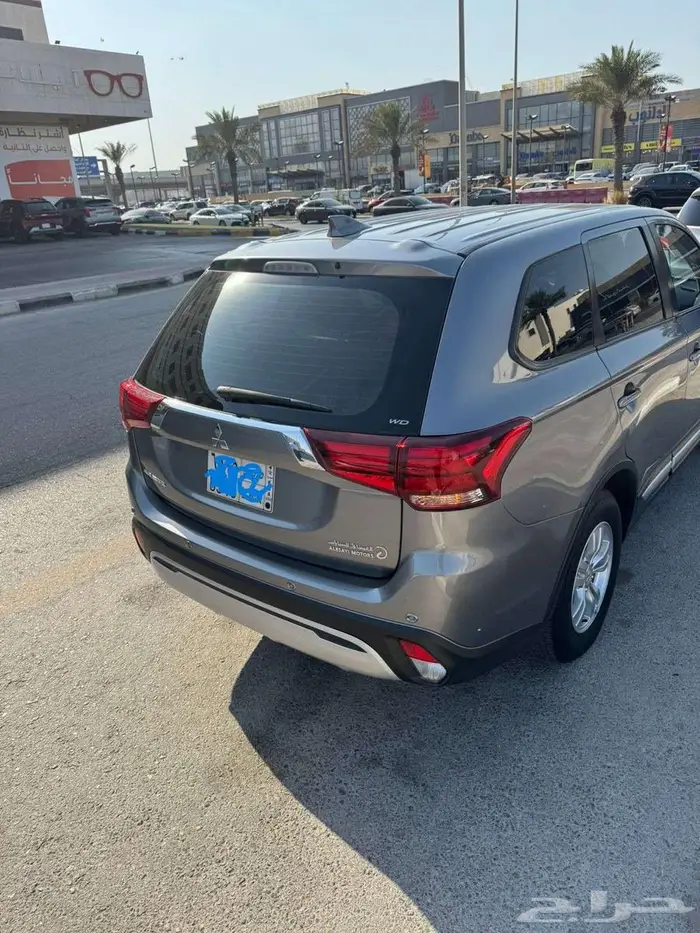 ميتسوبيشي اوتلاندر 5