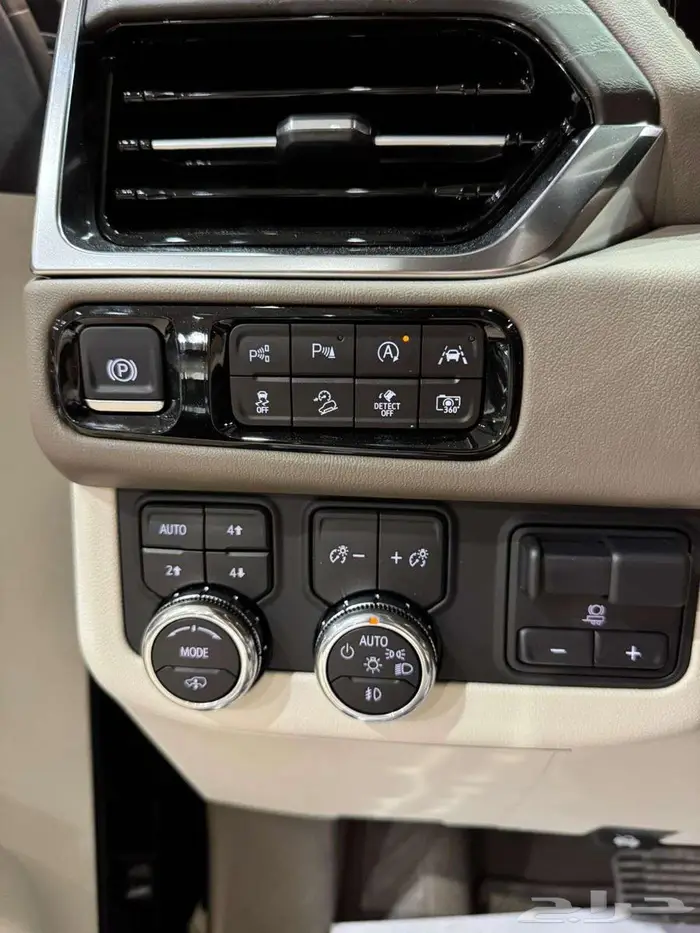 يوكن 2025 دينالي خليجي أسود كاش ولأقساط 12