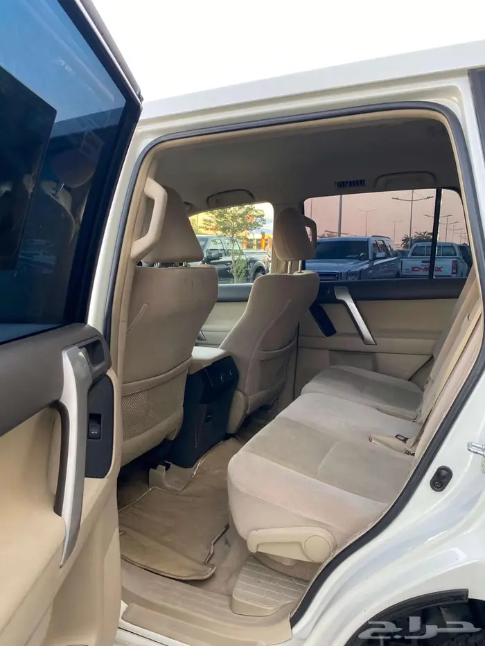 تويوتا برادو موديل 2023 عداد 115 الف كم 11