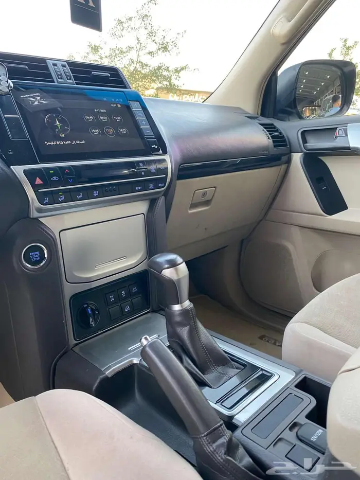 تويوتا برادو موديل 2023 عداد 115 الف كم 9