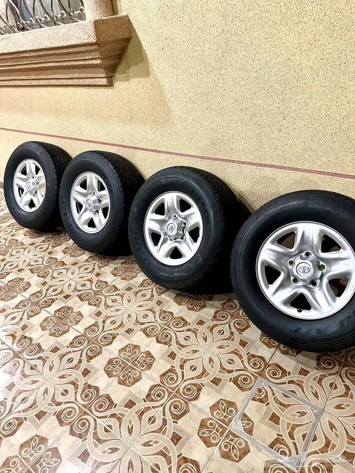 كفرات مع جنوط ديازل جدد مقاس 17 0