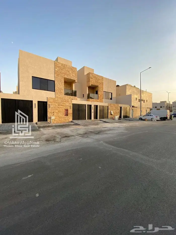 امتلك تاون هاوس أرضي راق بحي الروابي اليوم 0