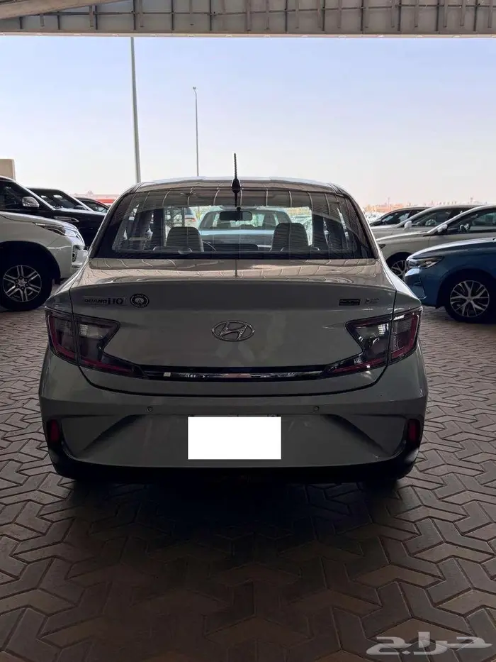 هيونداي I 10 جراند اي تن2023 3