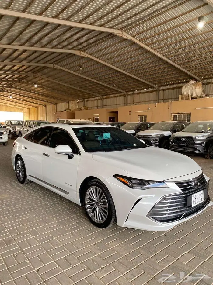تويوتا أفالون بيرميوم سعودي (أول مالك ) 2022 4