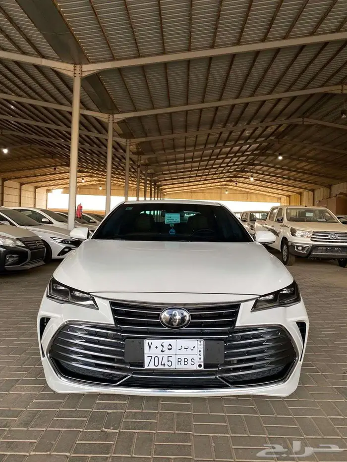 تويوتا أفالون بيرميوم سعودي (أول مالك ) 2022 1