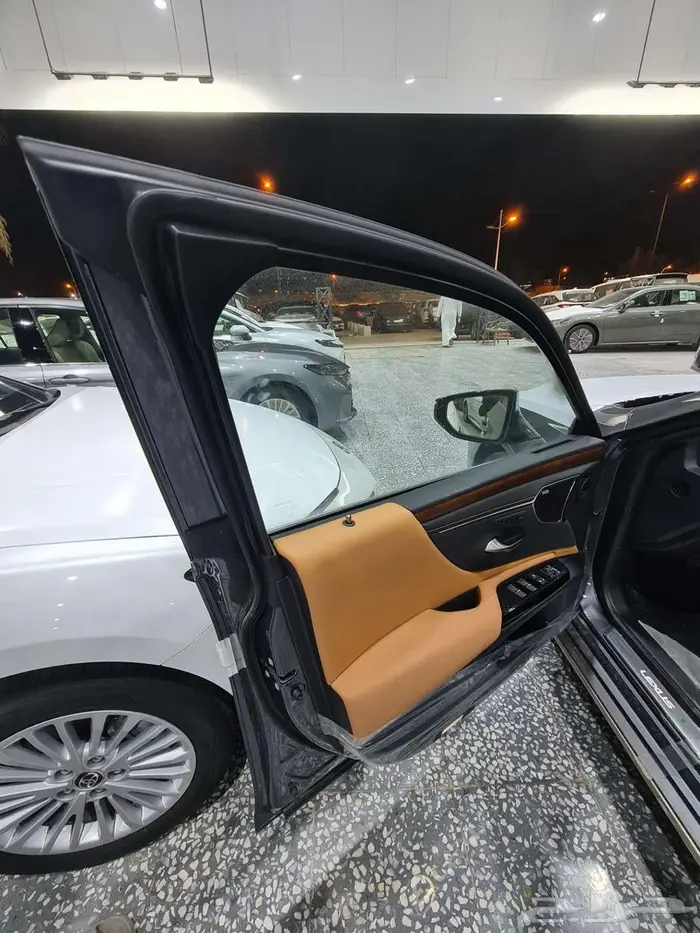 لكزس ES 350 dd فل كامل 2025 السعر 264900 8