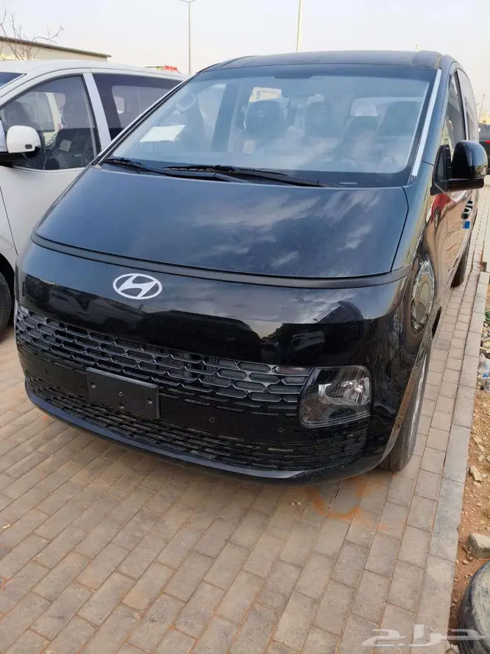 ستاريا 2026 ديزل - بنزين 9-11 راكب 8