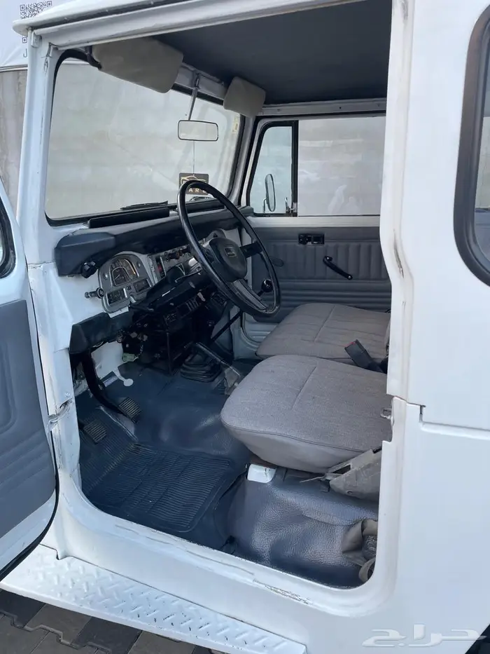 تويوتا جيب 1983 نظيف 4