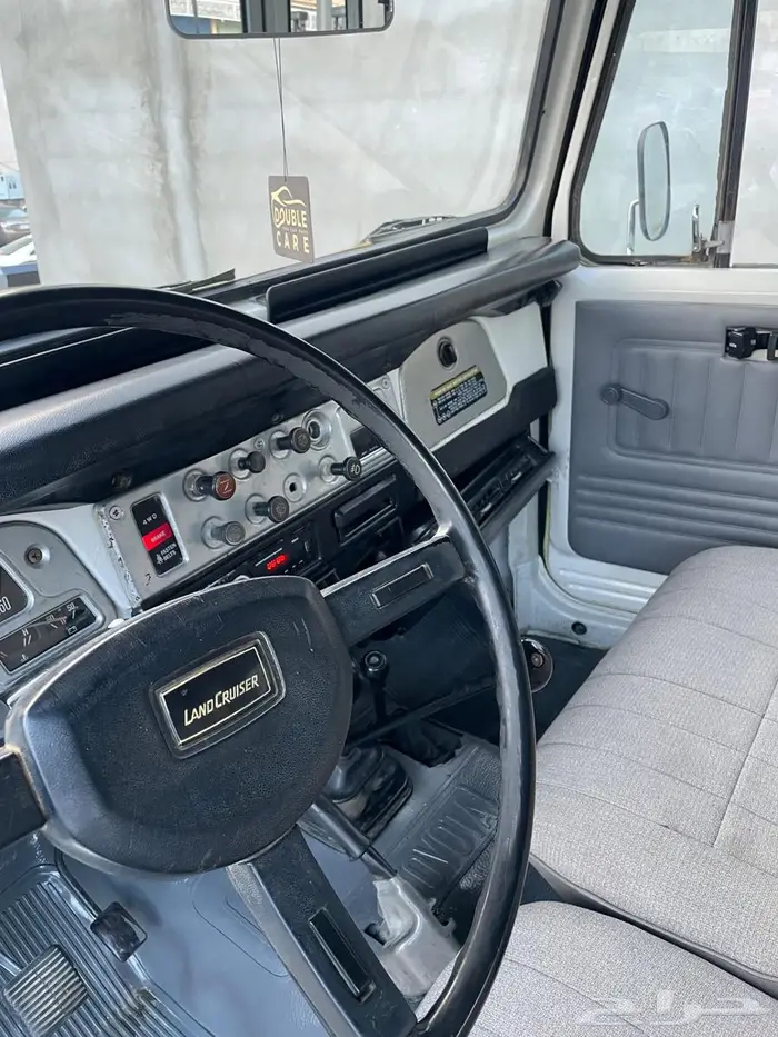 تويوتا جيب 1983 نظيف 8