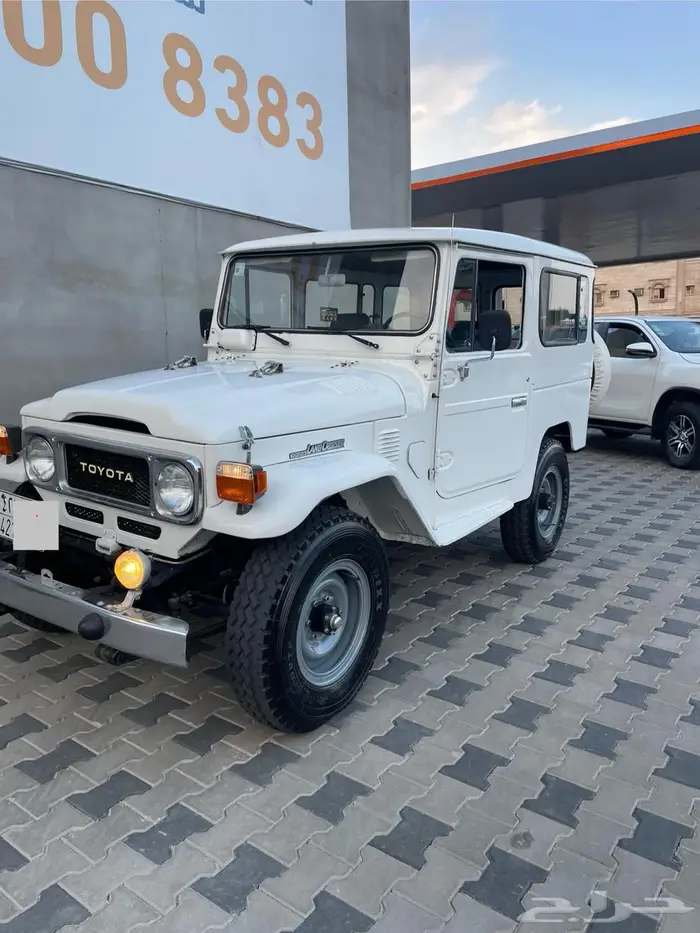 تويوتا جيب 1983 نظيف 1