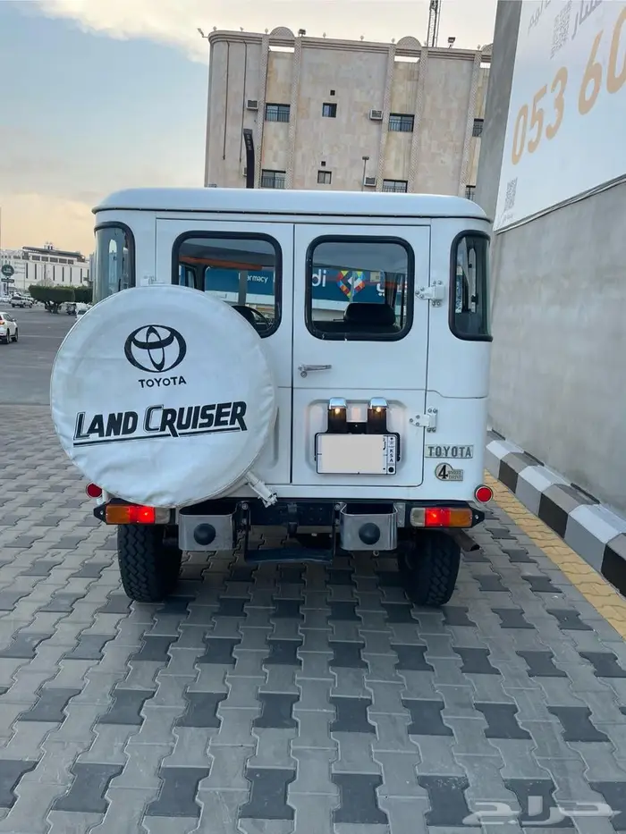 تويوتا جيب 1983 نظيف 2