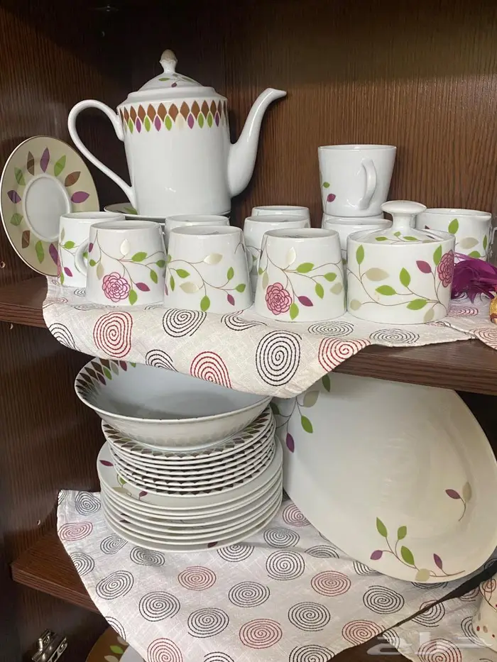 طقم صحون بورسلان اصلي 4