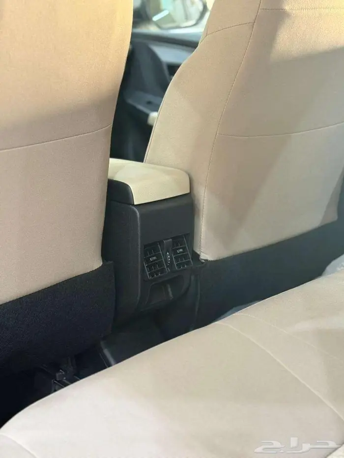 تويوتا ياريس y ستاندر موديل 2026 بسعر 62900شامل الضريبه 6