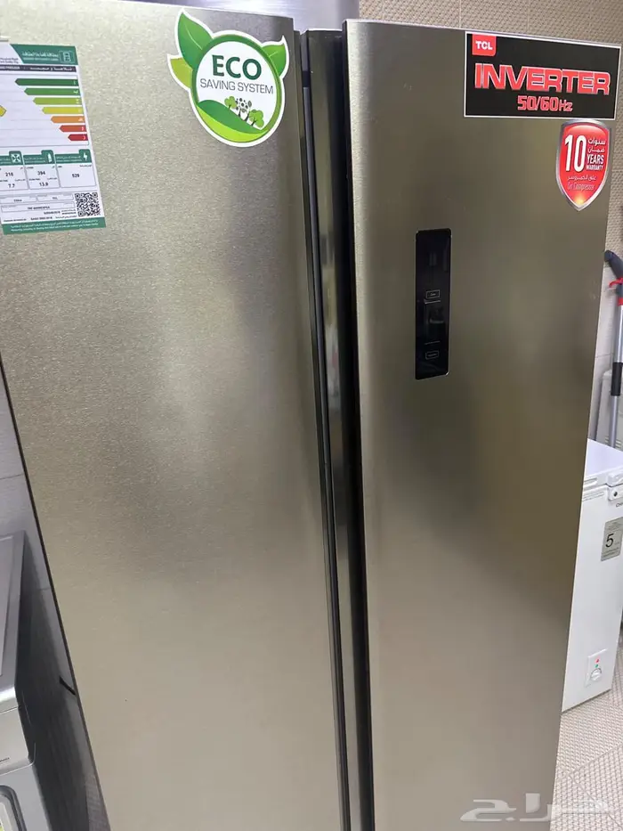 ثلاجة نظيفة كمبروسرها خربان فقط 0