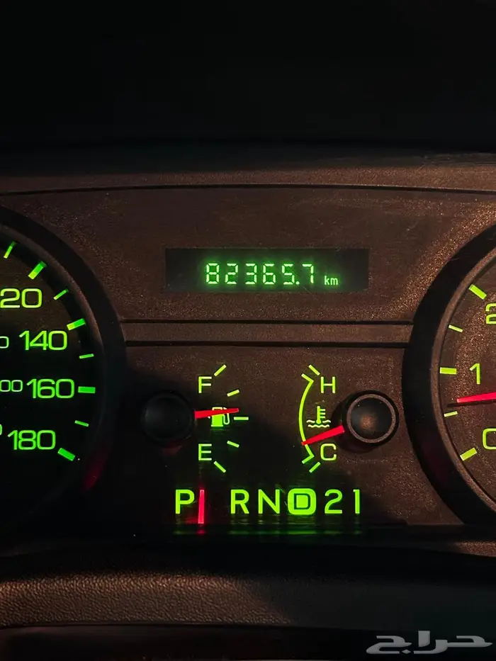 فورد فكتوريا مخزن للبيع 4