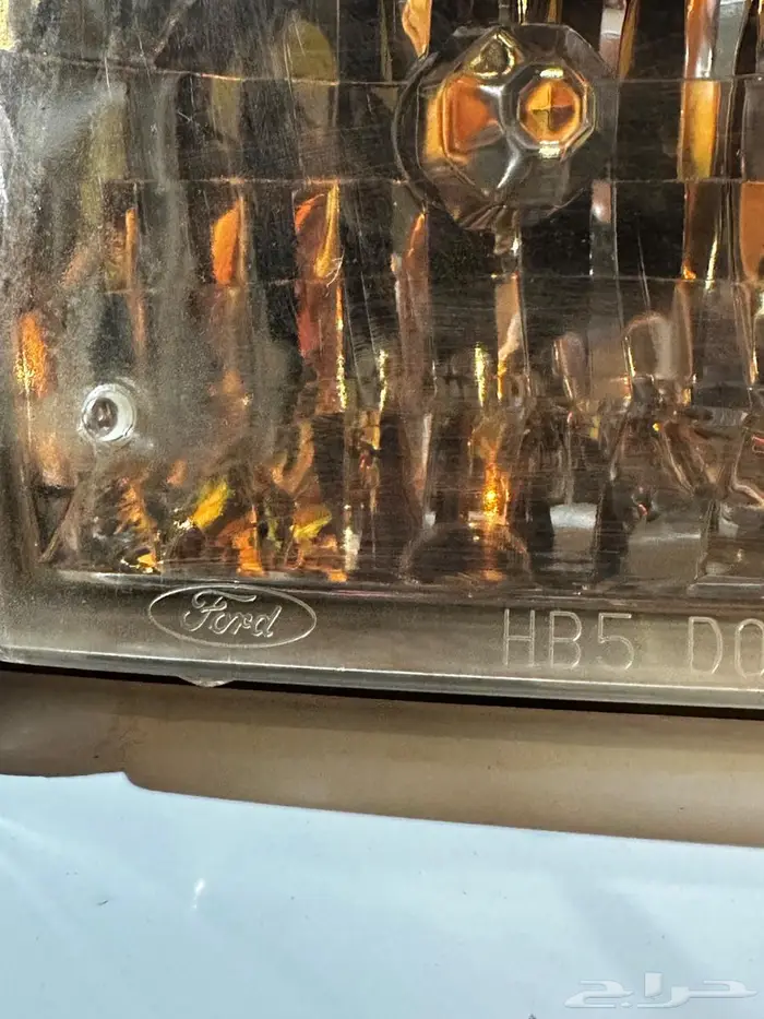 فورد فكتوريا مخزن للبيع 9