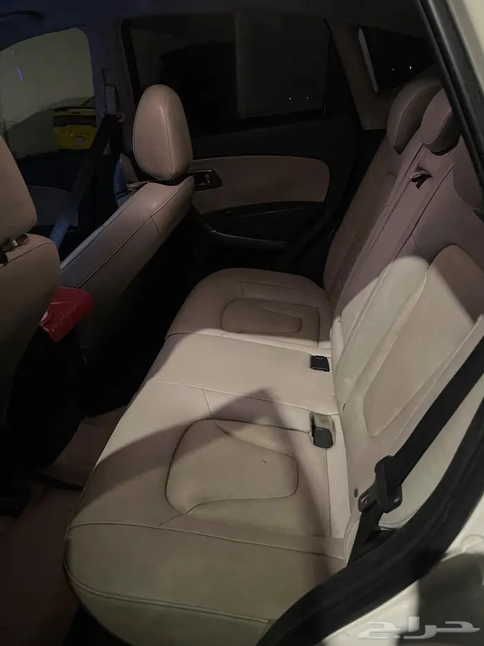 للبيع سيارة فاو FAW 8