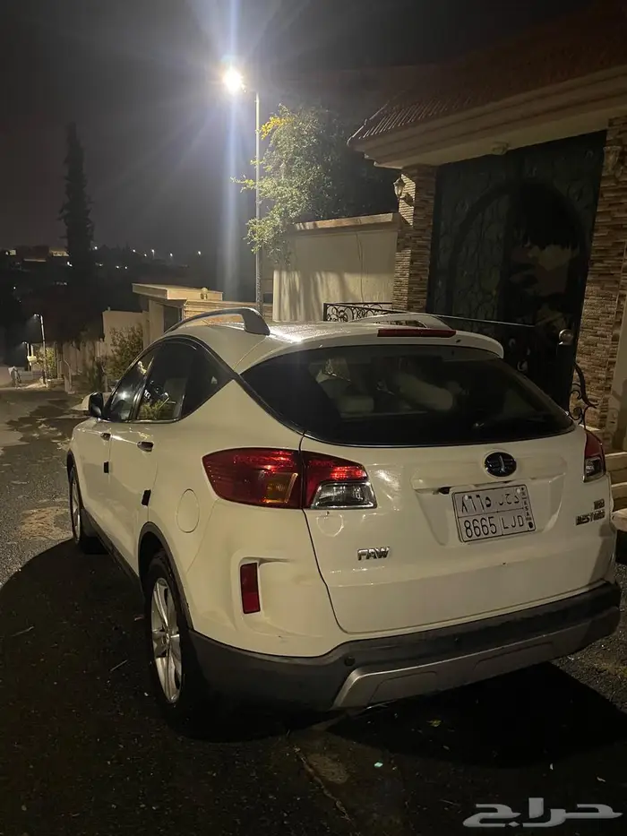 للبيع سيارة فاو FAW 1
