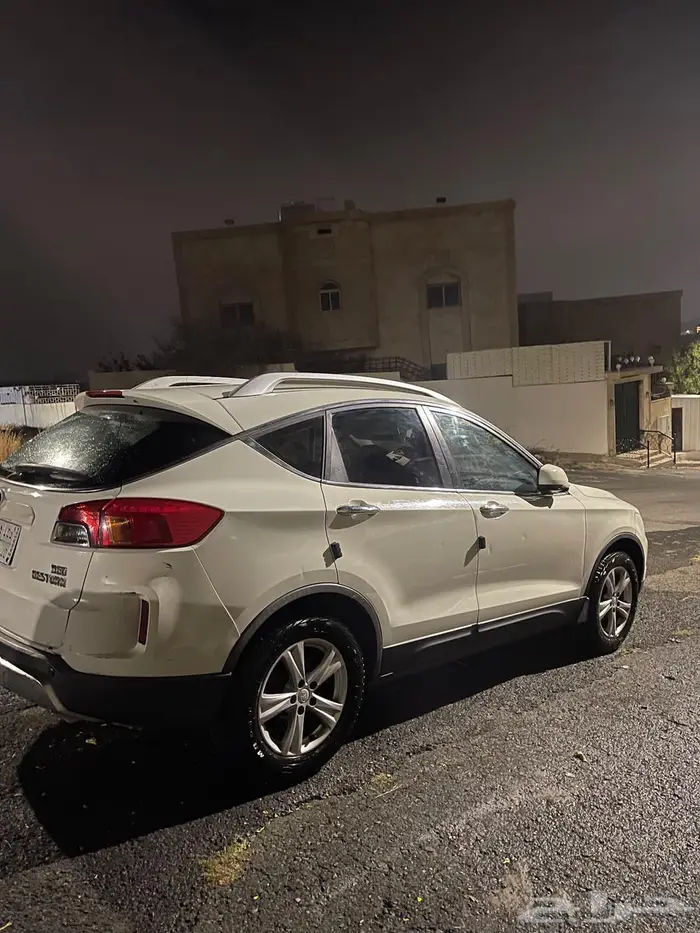 للبيع سيارة فاو FAW 7