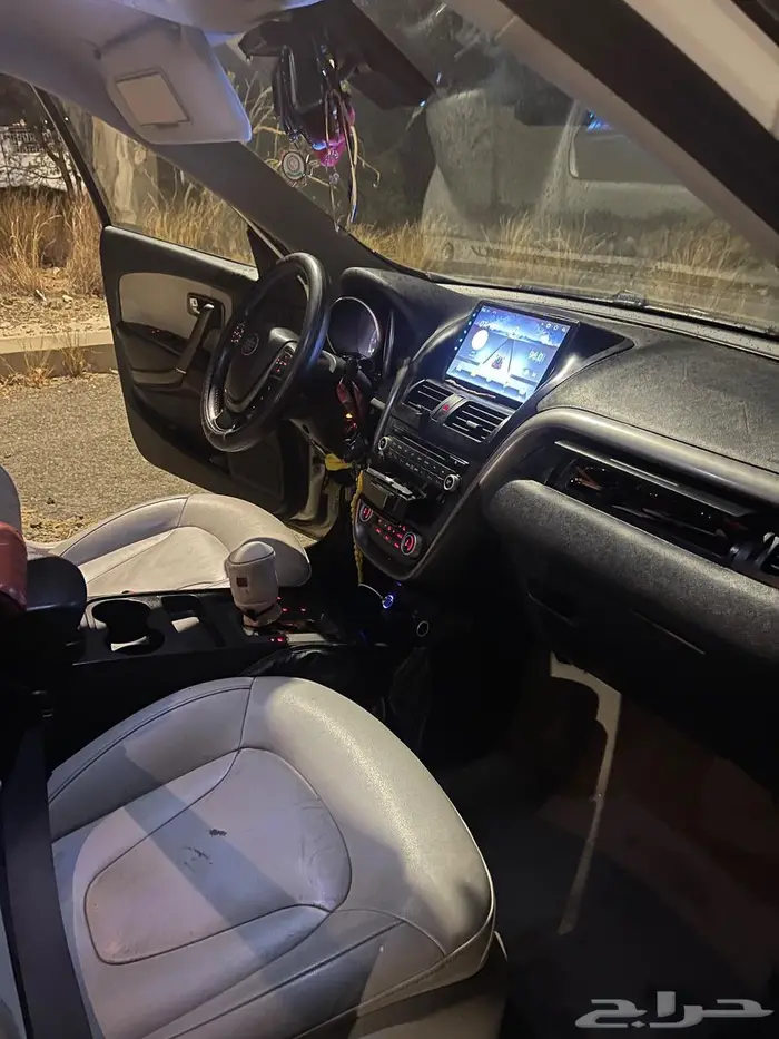 للبيع سيارة فاو FAW 12