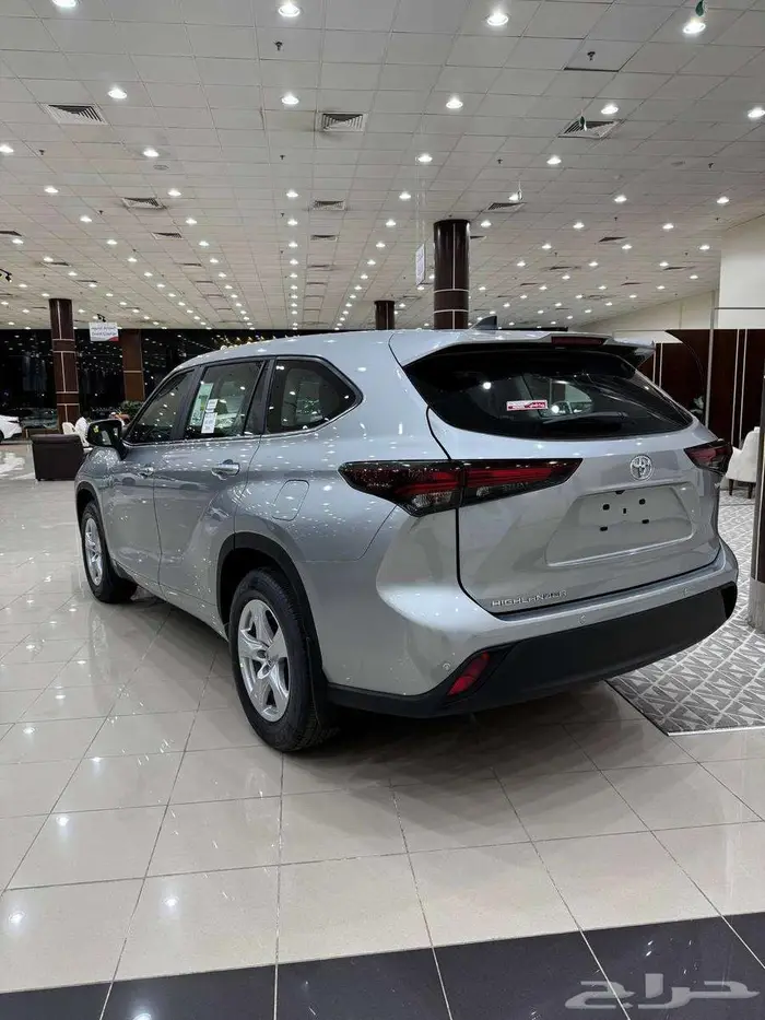 تويوتا هايلاندر هايبرد LE 5
