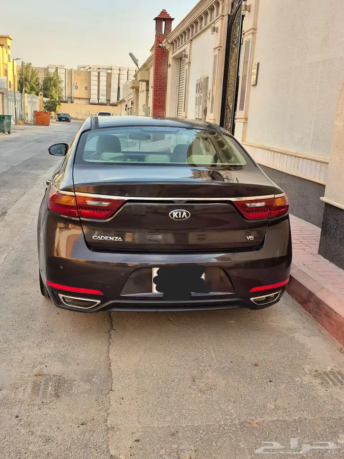 كيا كادنزا 2