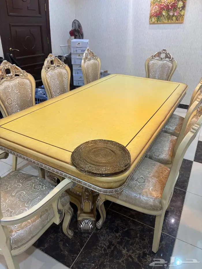 طاولة طعام 2