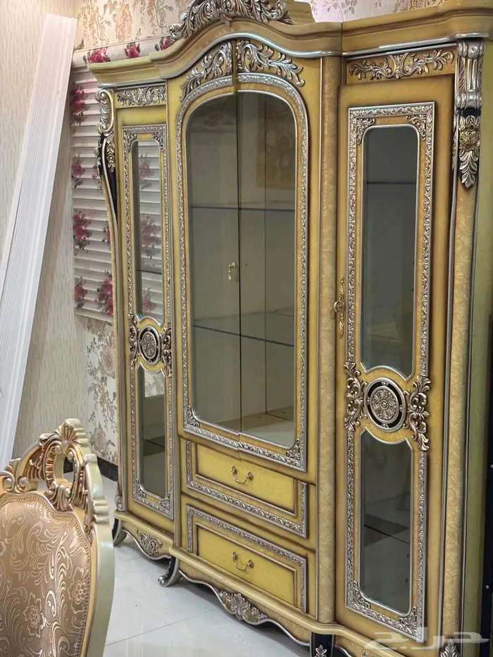 طاولة طعام 1